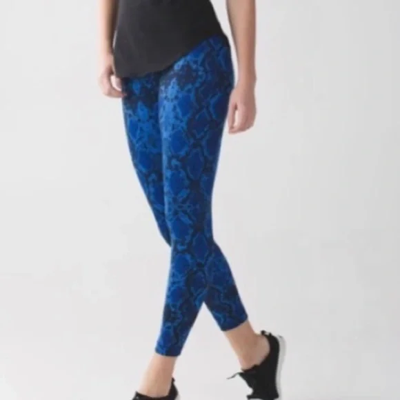 LULULEMON - Picture 2 of 14